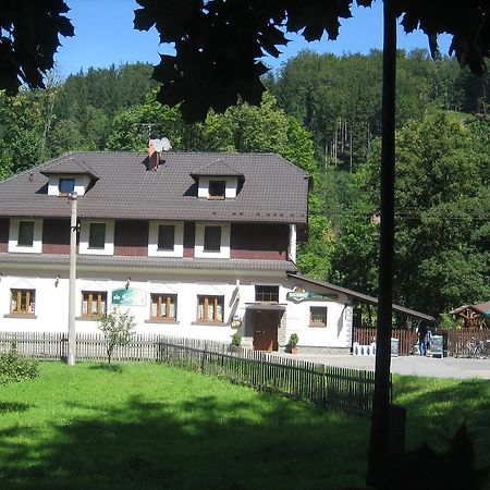 Hotel Saentis Komorní Lhotka Buitenkant foto