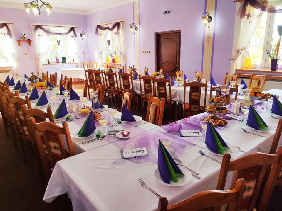 Hotel Saentis Komorní Lhotka Buitenkant foto